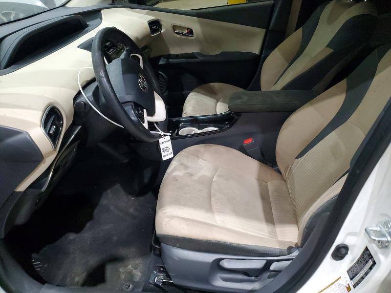 2016 Toyota Prius Three