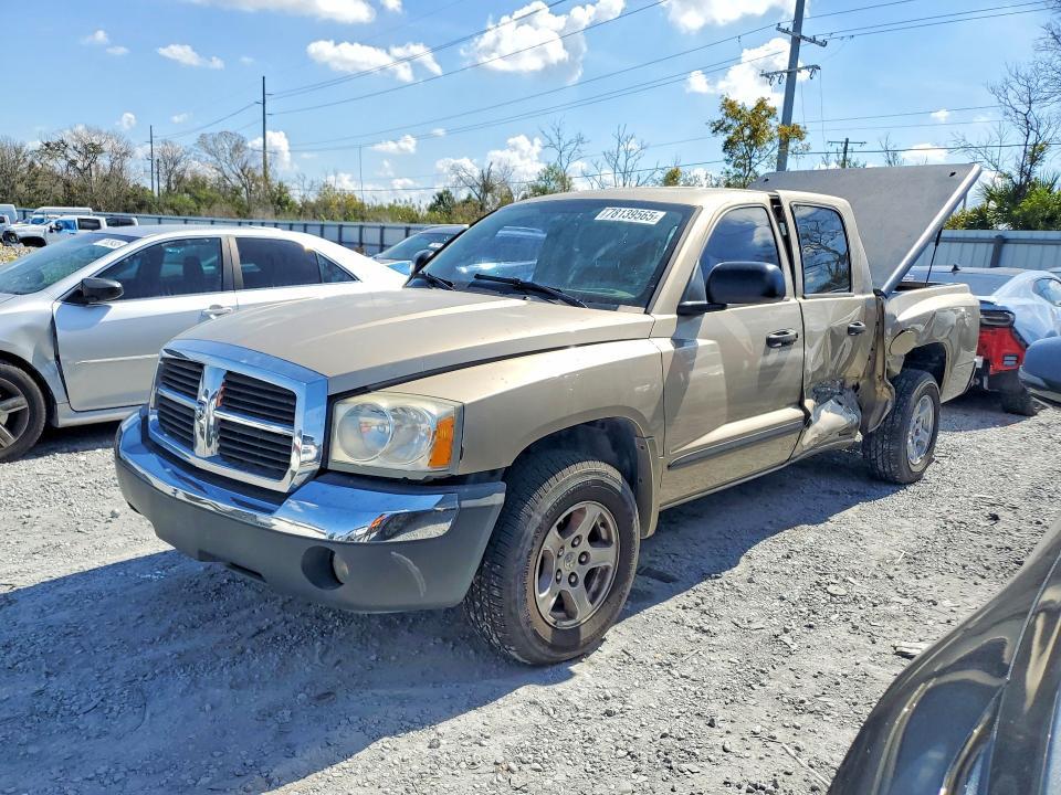 2005 Dodge Dakota Quad SLT