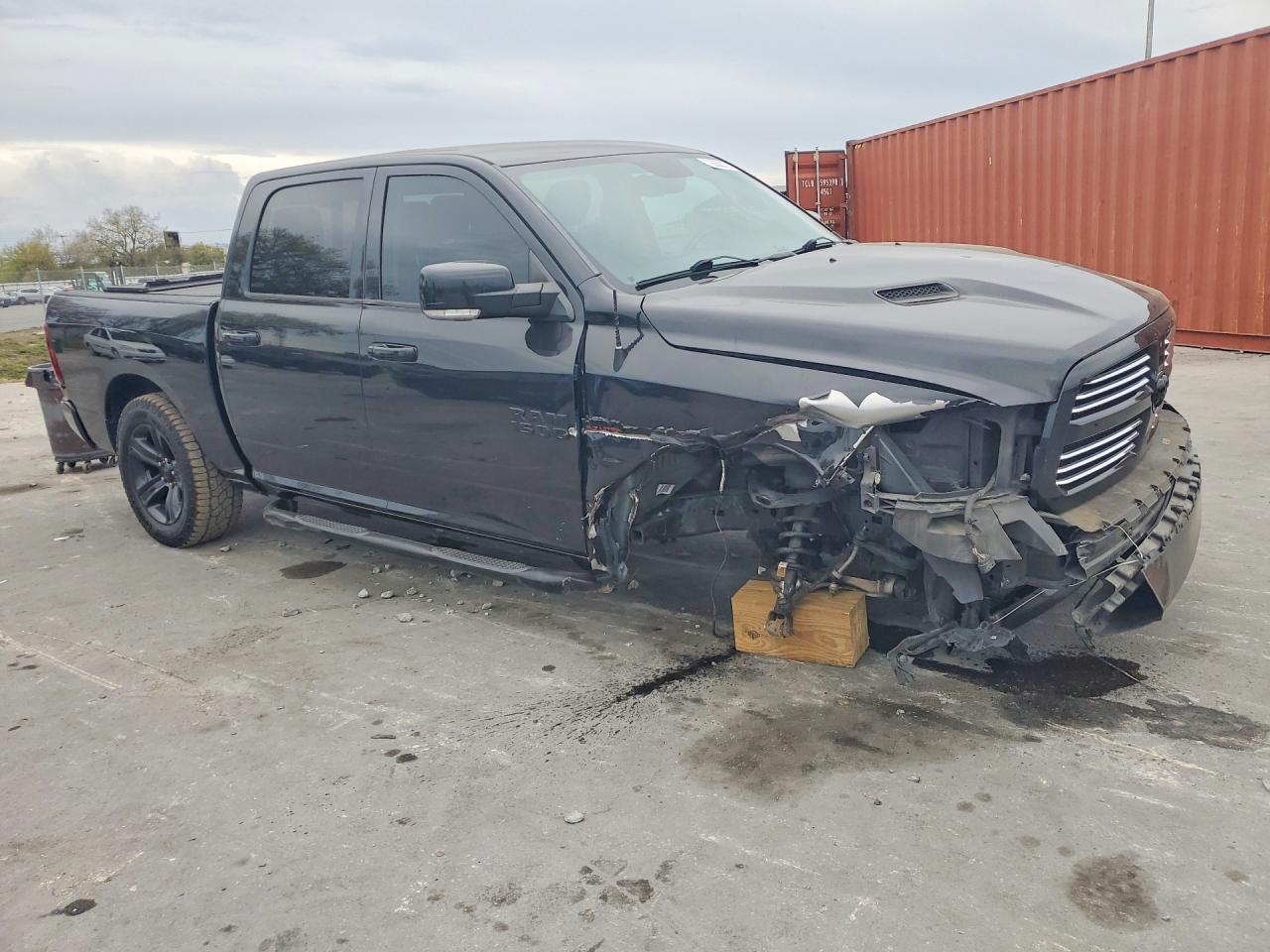 2016 Dodge RAM 1500 Sport