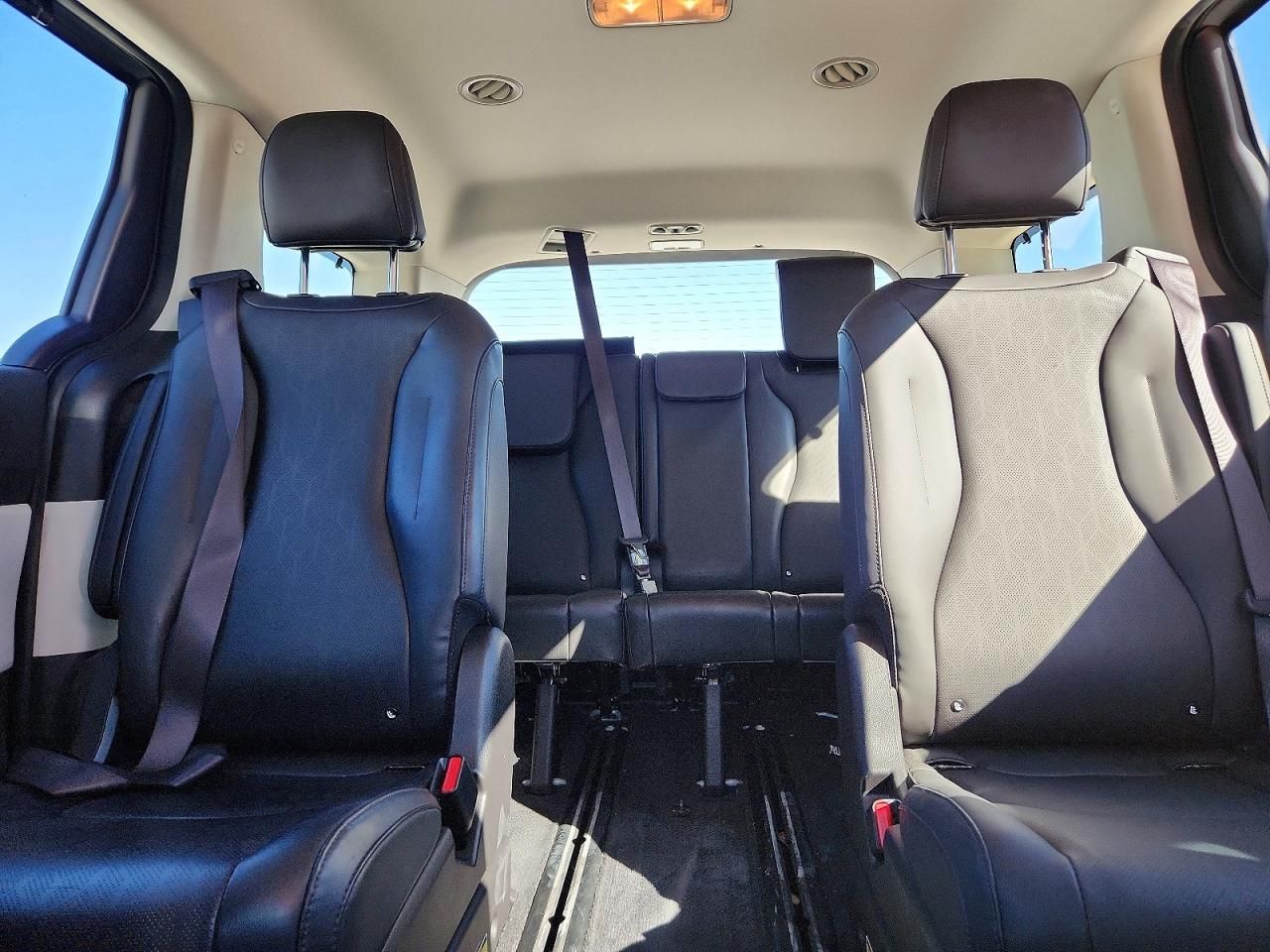 2024 KIA Carnival ex