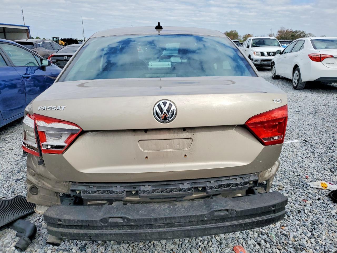 2015 Volkswagen Passat s