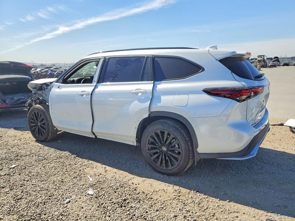 2025 Toyota Highlander xse