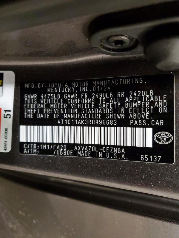 2024 Toyota Camry le