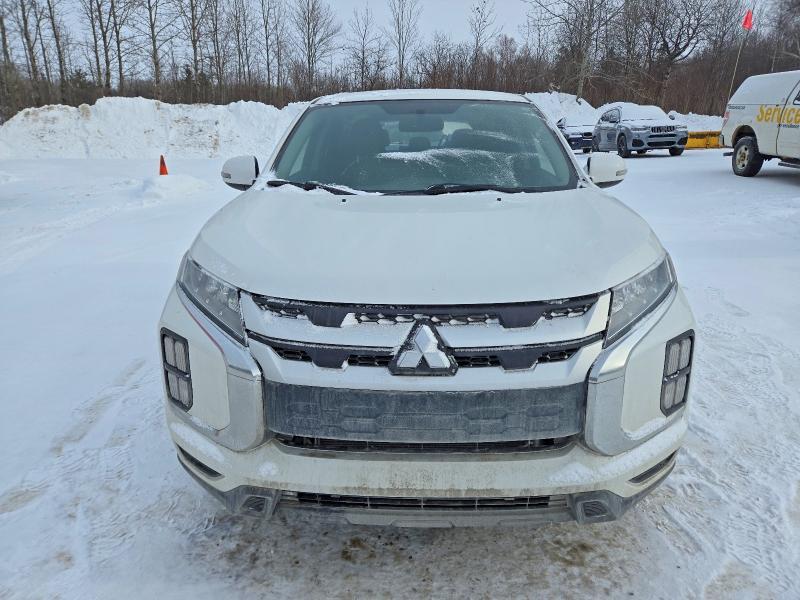 2021 Mitsubishi Rvr se