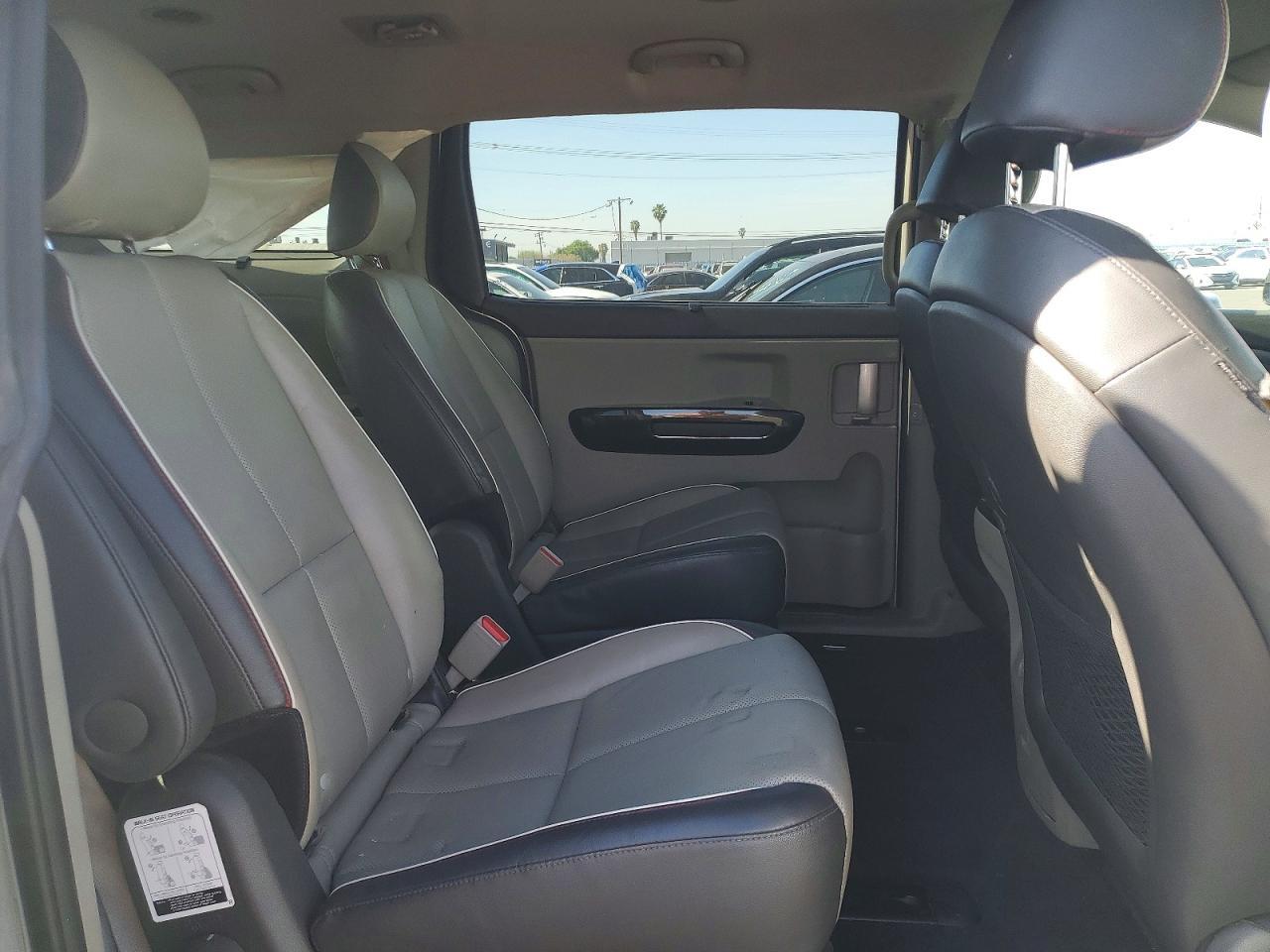 2017 KIA Sedona ex