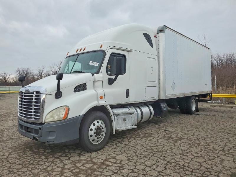 2015 Freightliner Cascadia Semi Truck