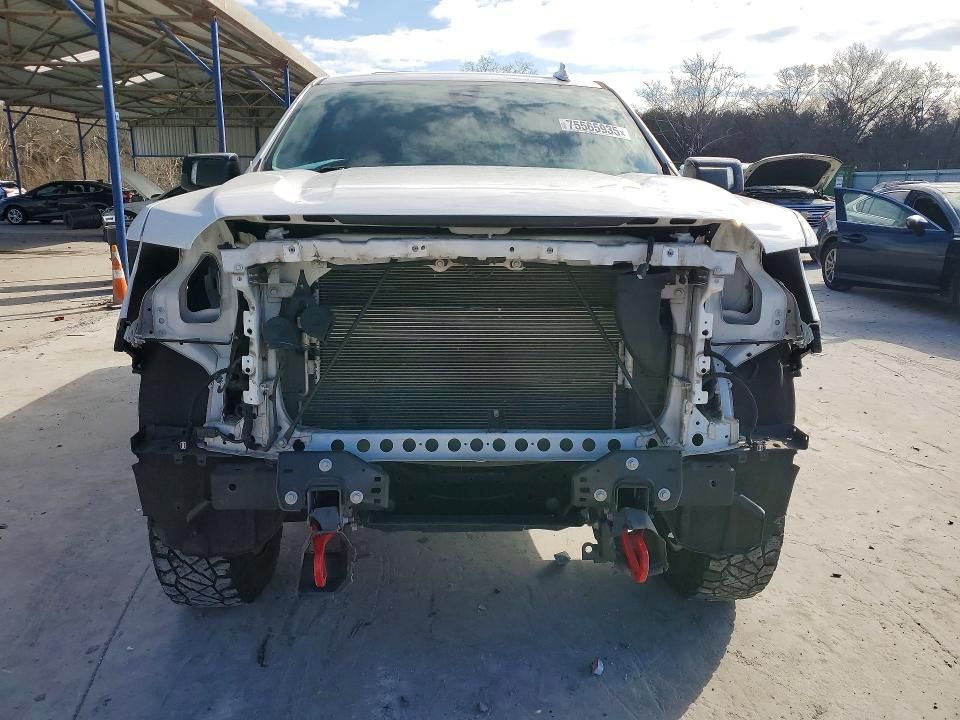 2021 GMC Sierra K1500 AT4