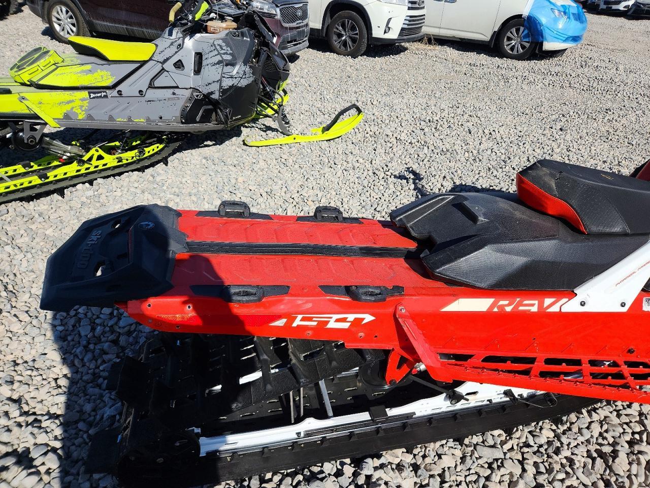 2020 Skidoo 2020 Skidoo Summit