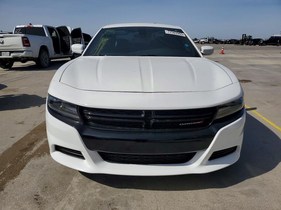 2016 Dodge Charger sxt