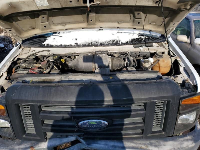 2011 Ford Econoline E250 van