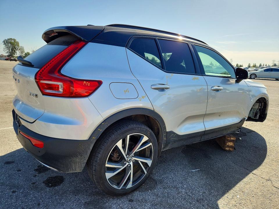 2019 Volvo Xc40 T5 R-design