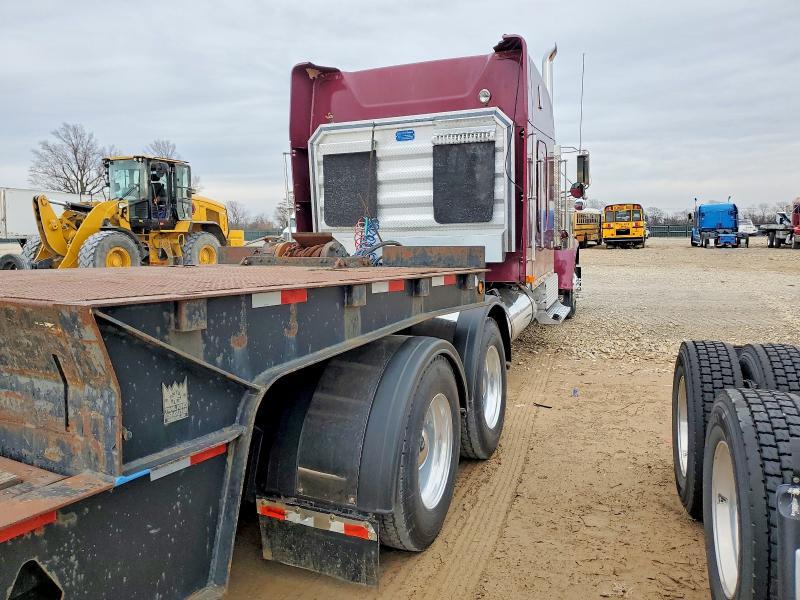 1998 Freigliner 1998 Freightliner Semi Truck