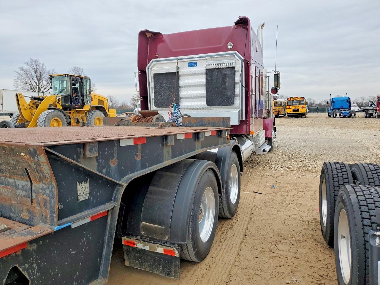 1998 Freigliner 1998 Freightliner Semi Truck