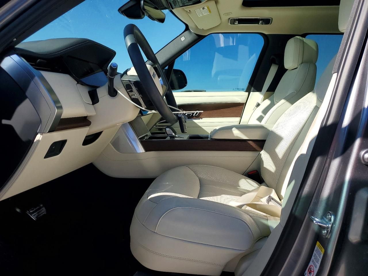 2025 Land Rover Range Rover se