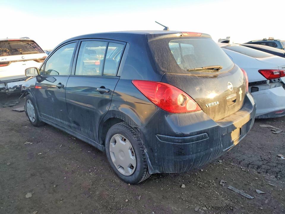 2010 Niss Versa s
