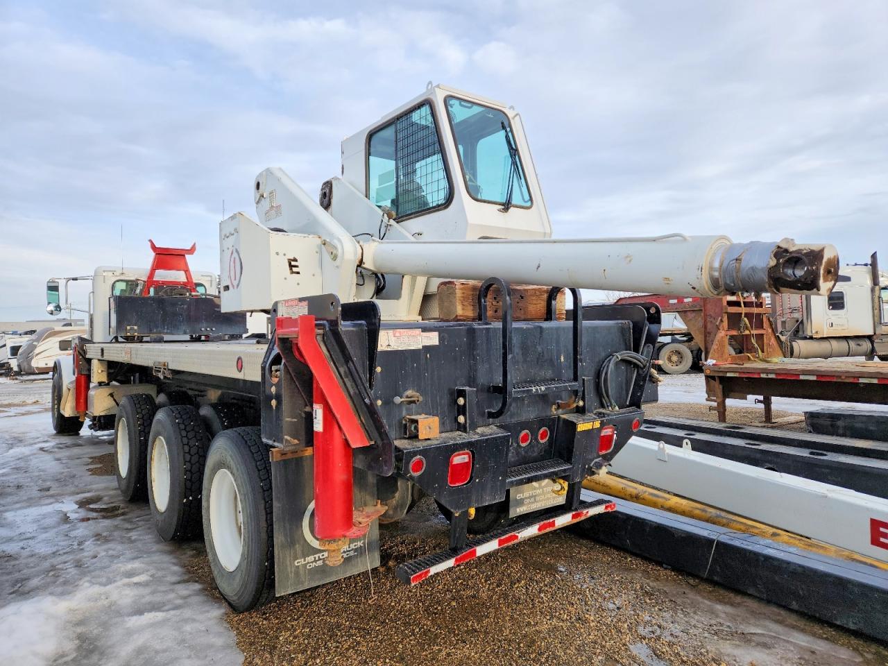 2016 Peterbilt 365