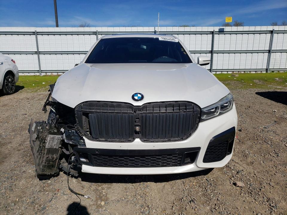 2021 BMW 740 i