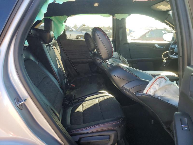 2023 Ford Escape st Line