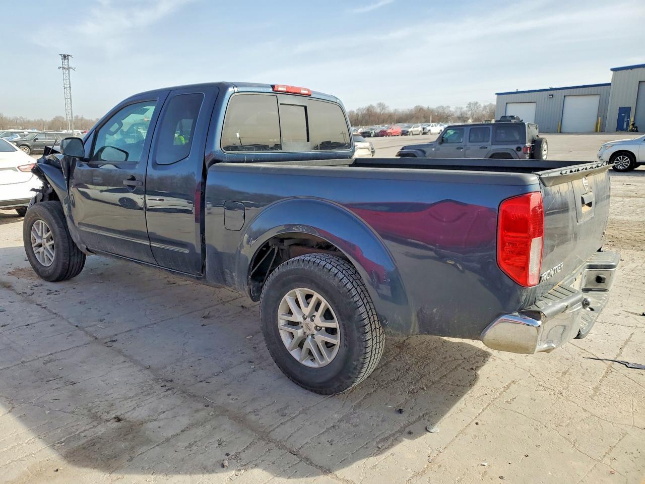 2015 Niss Frontier SV