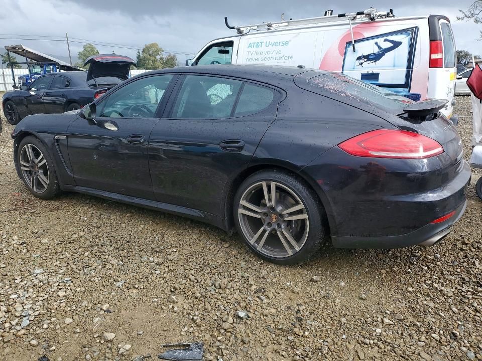 2014 Porsche Panamera 2