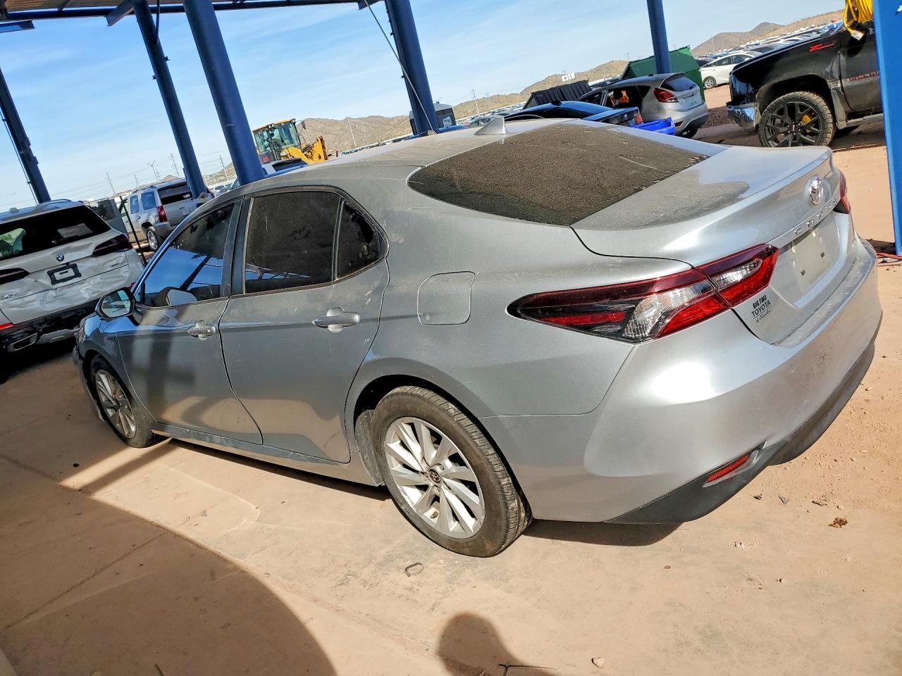 2022 Toyota Camry le