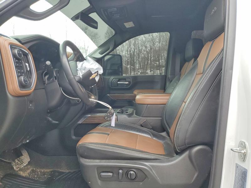 2022 Chevrolet Silverado K3500 High Country