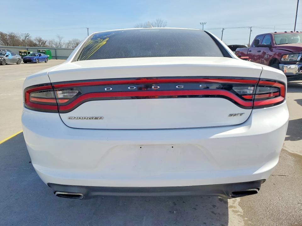 2016 Dodge Charger sxt
