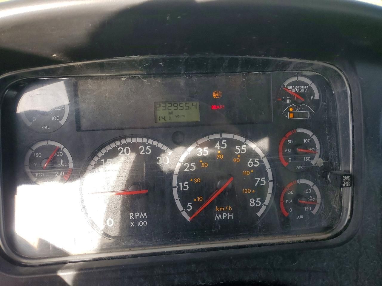 2015 Freigliner 2015 Freightliner Business Class M2 Cable Placer B