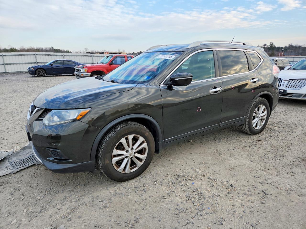 2014 Nissan Rogue sv
