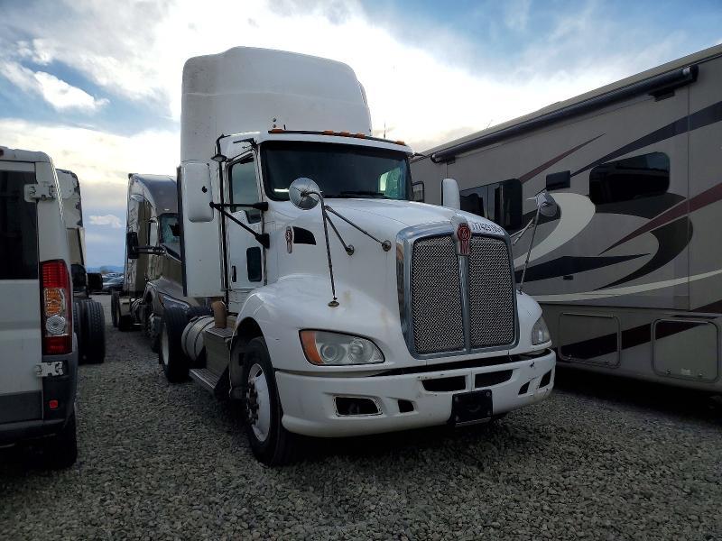 2012 Kenworth T660 Semi Truck