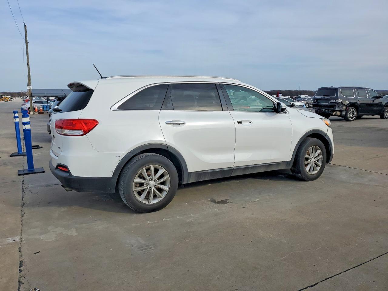 2016 KIA Sorento lx