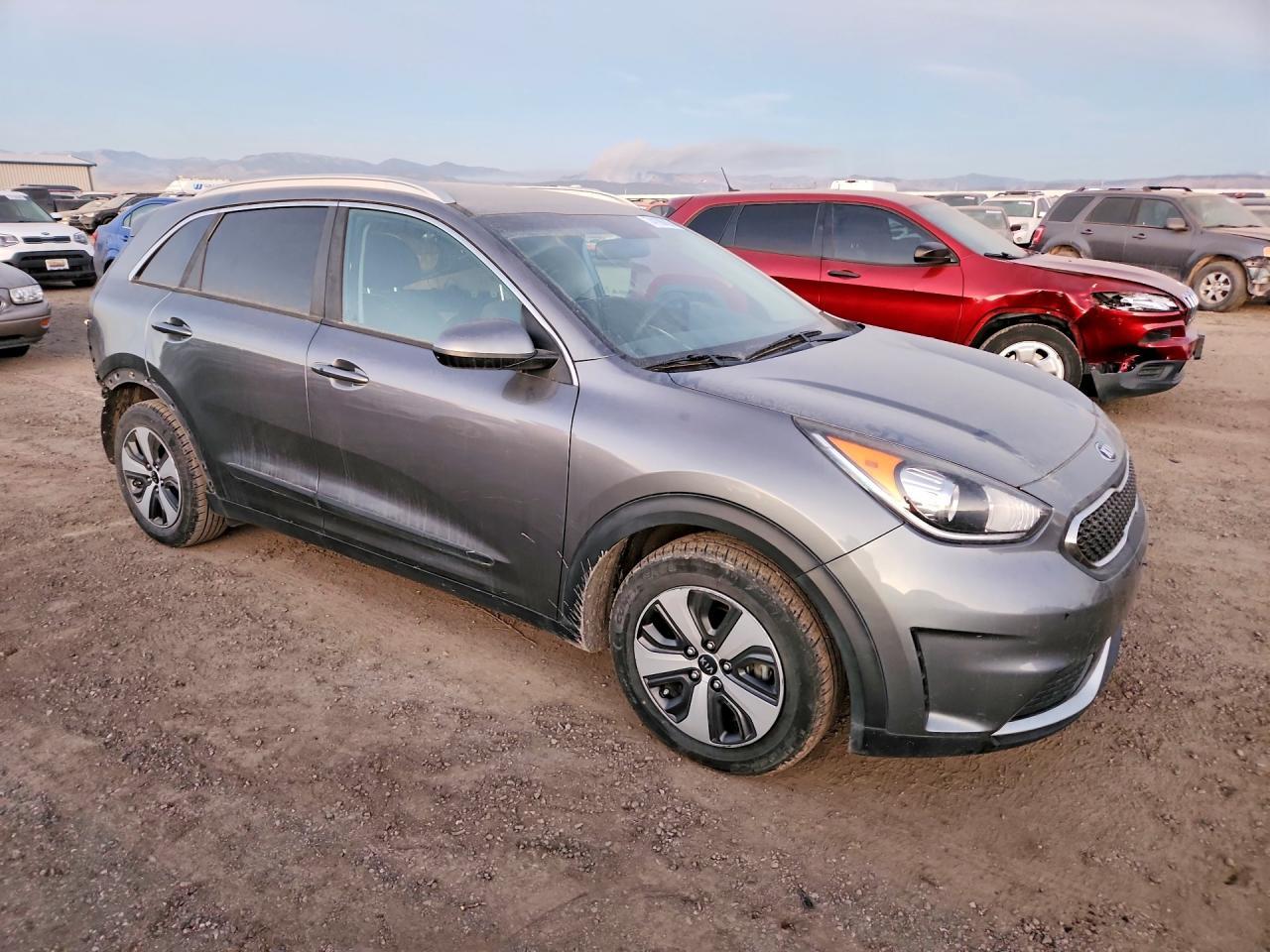 2017 KIA Niro fe