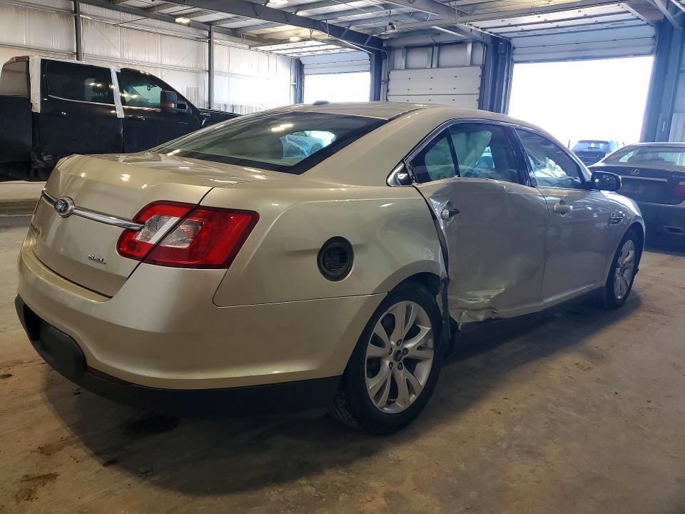 2011 Ford Taurus sel