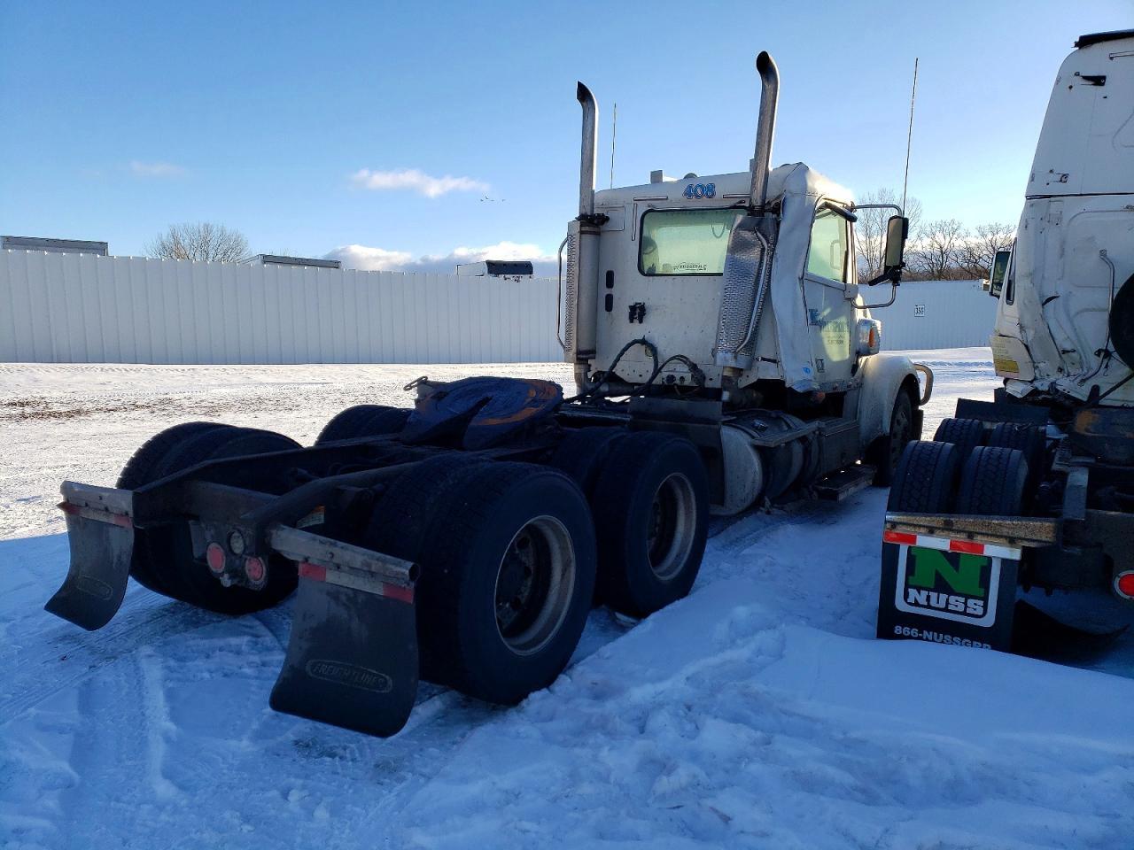 2016 Freightliner Coronado Semi Truck