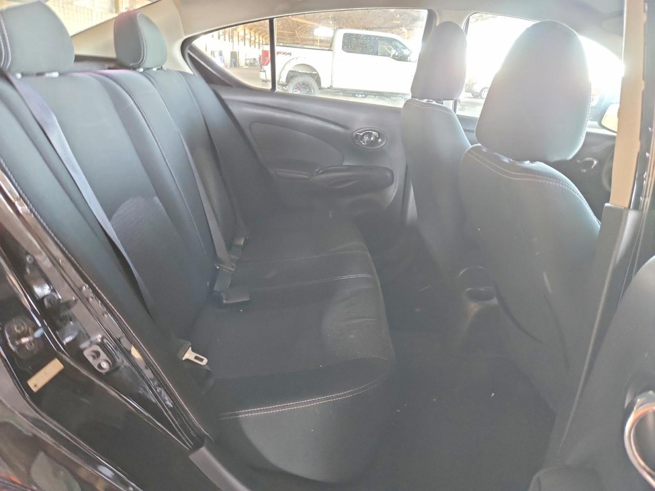 2016 Nissan Versa s