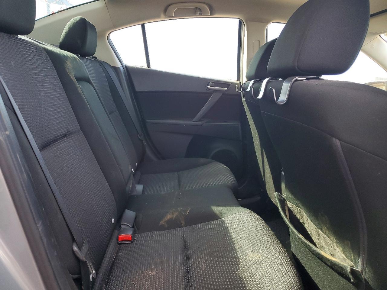 2013 Mazda 3 I