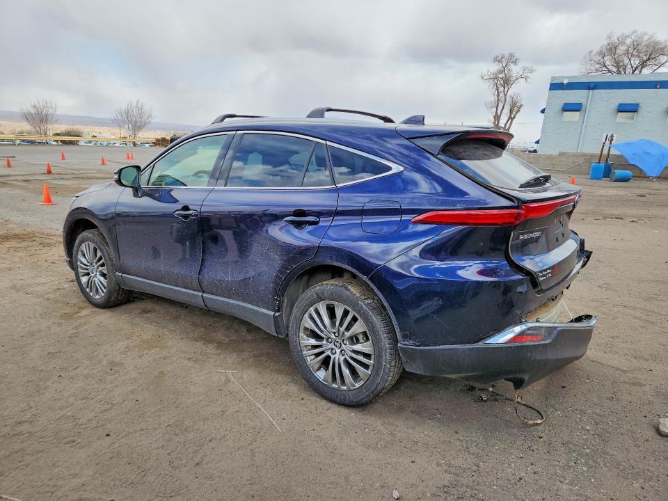 2022 Toyota Venza le