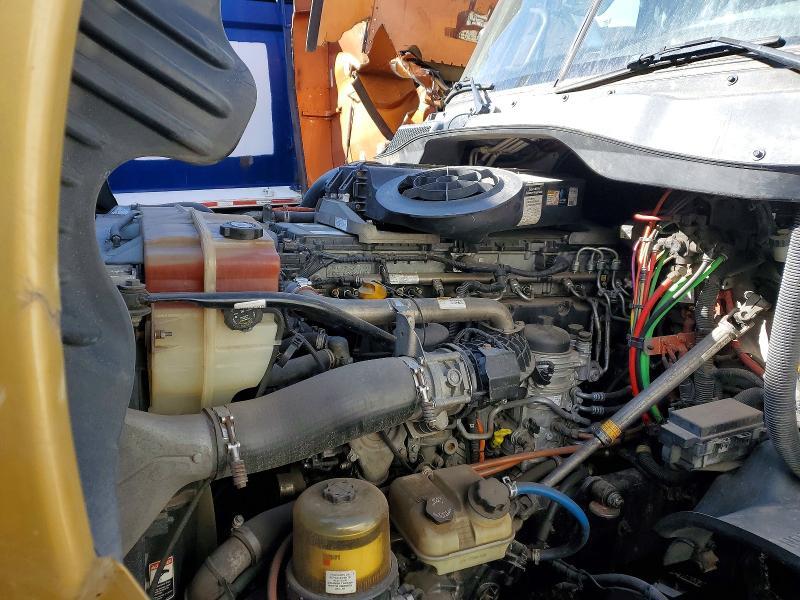 2016 Freigliner 2016 Freightliner Cascadia 125 Semi Truck