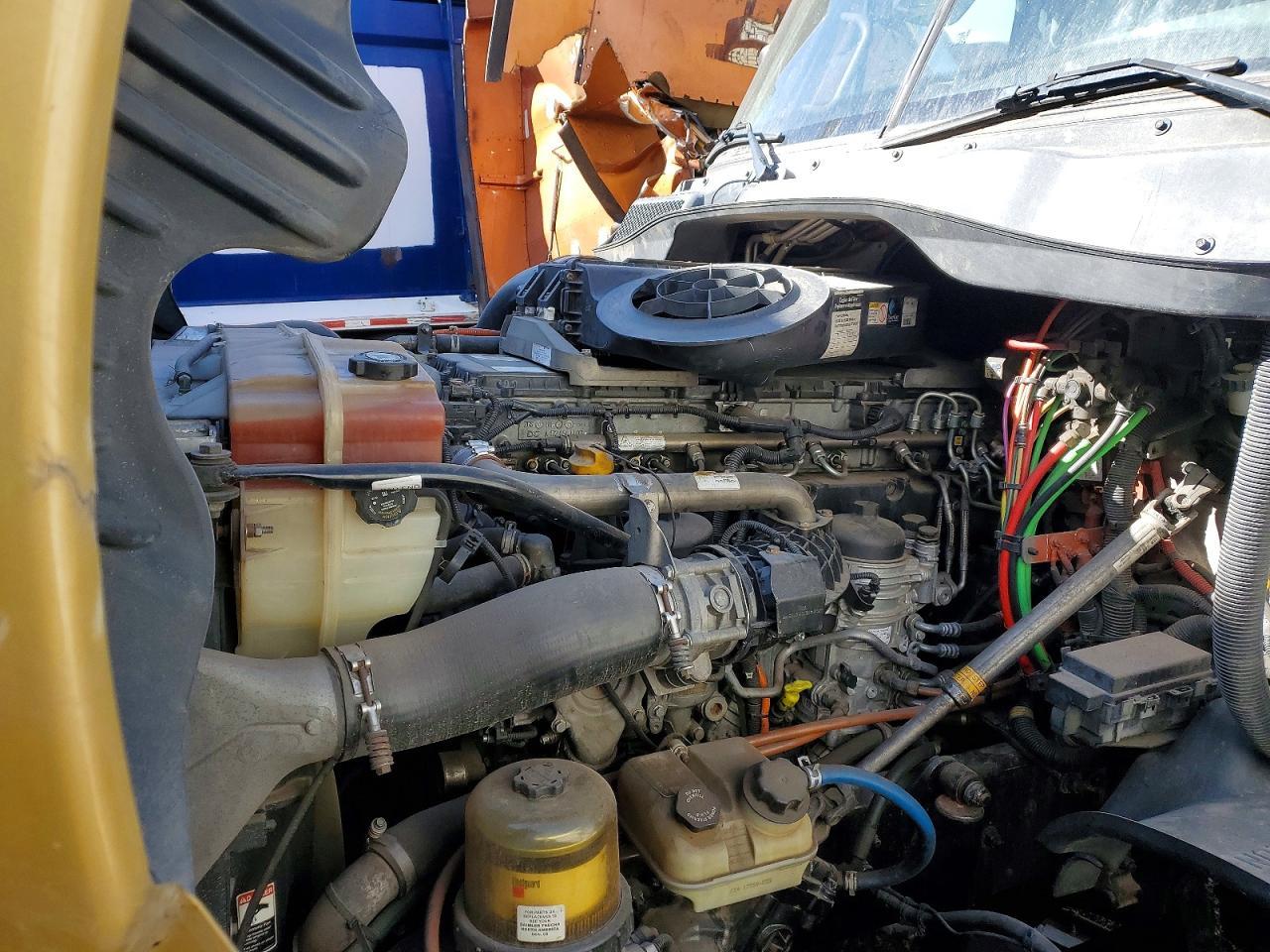 2016 Freigliner 2016 Freightliner Cascadia 125 Semi Truck