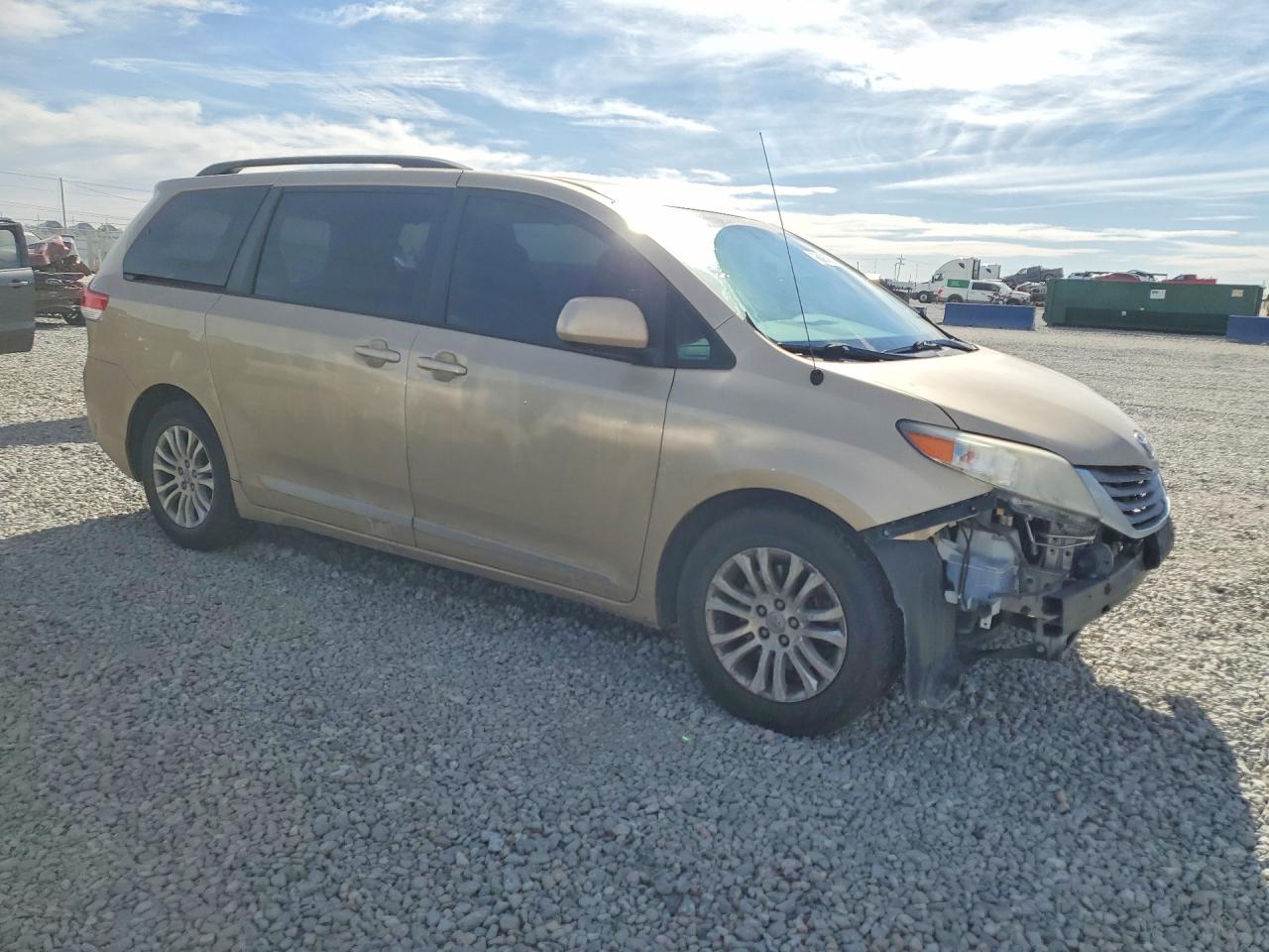 2011 Toyota Sienna xle