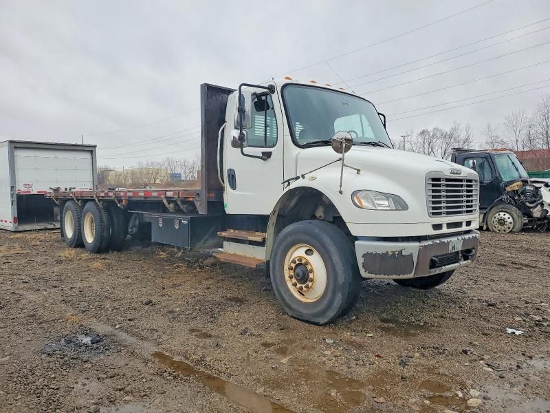 2014 Freightliner Business Class M2 Flatbed Truck