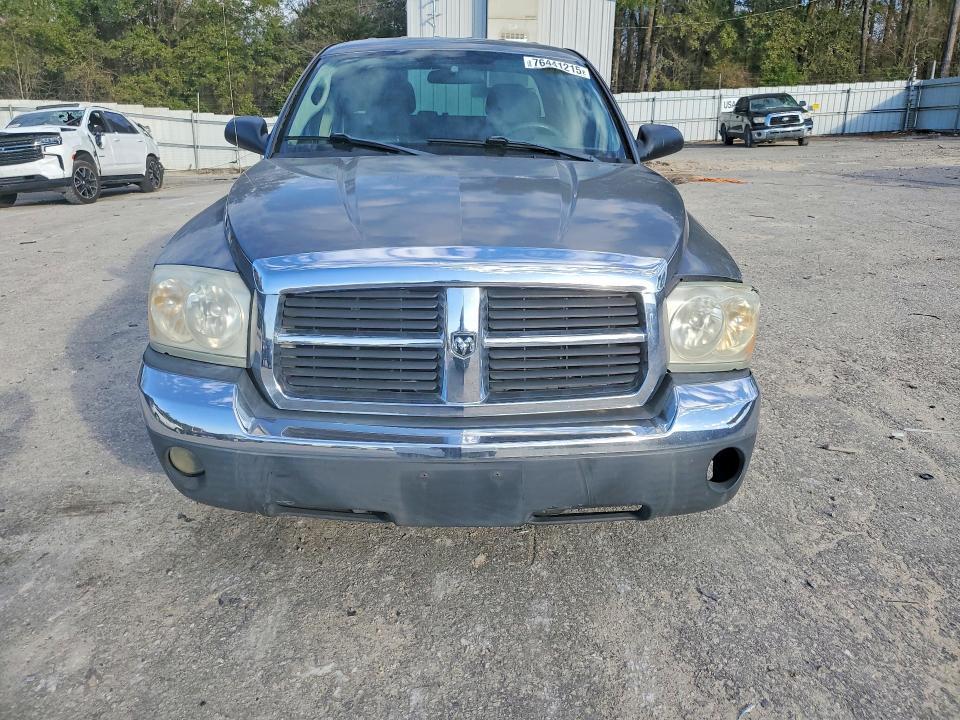 2005 Dodge Dakota Quad SLT