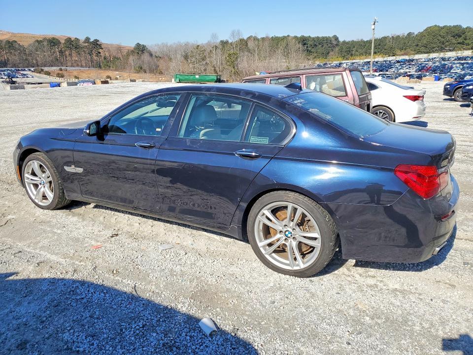 2015 BMW 750 i