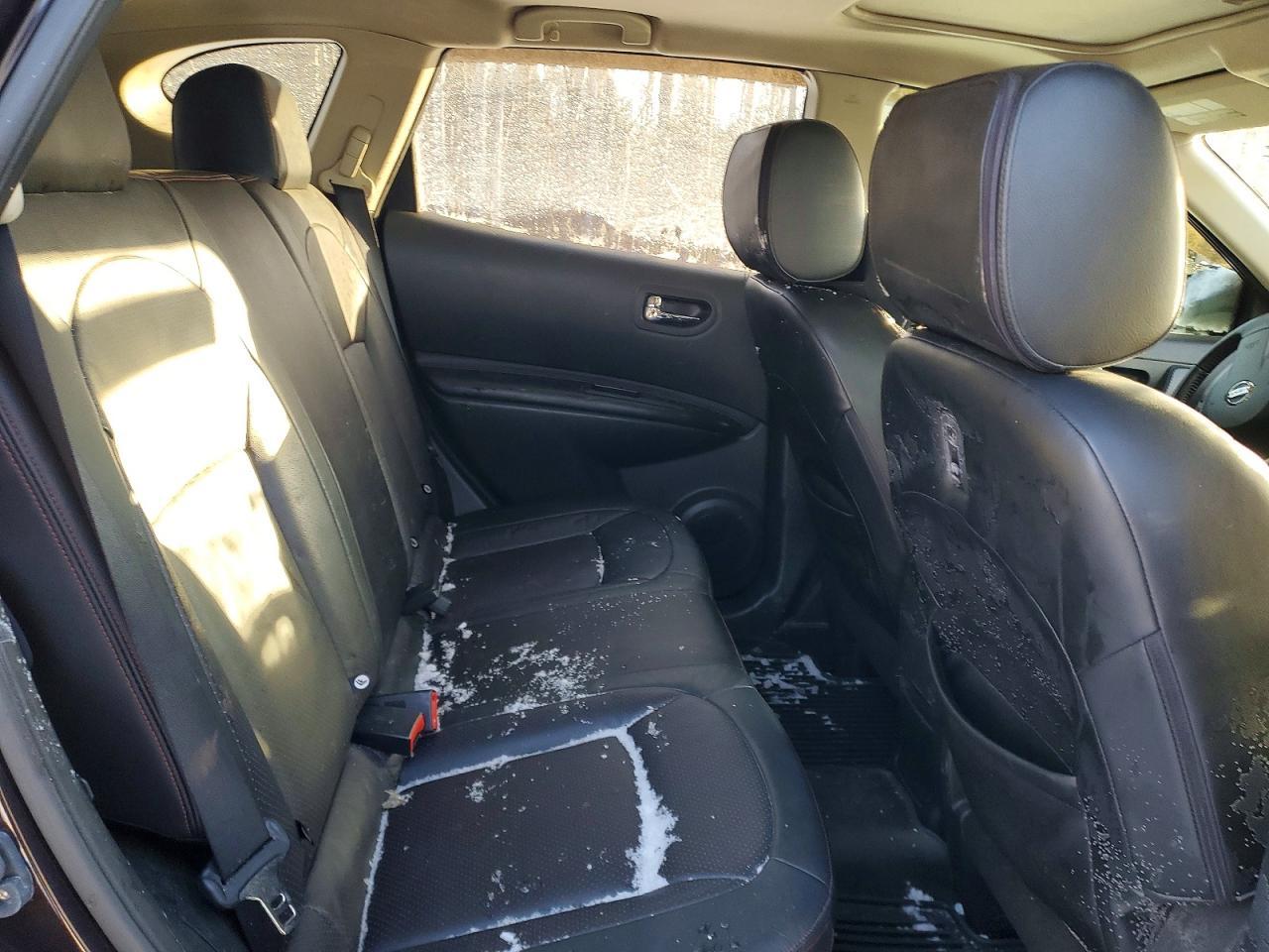 2012 Nissan Rogue s