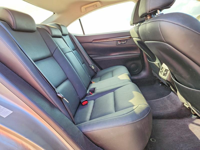 2015 Lexus ES