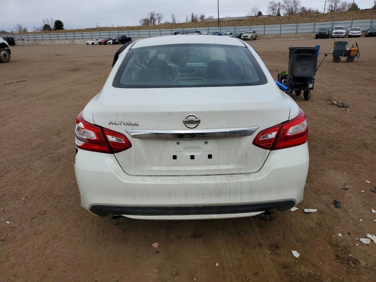 2016 Niss Altima 2.5 s