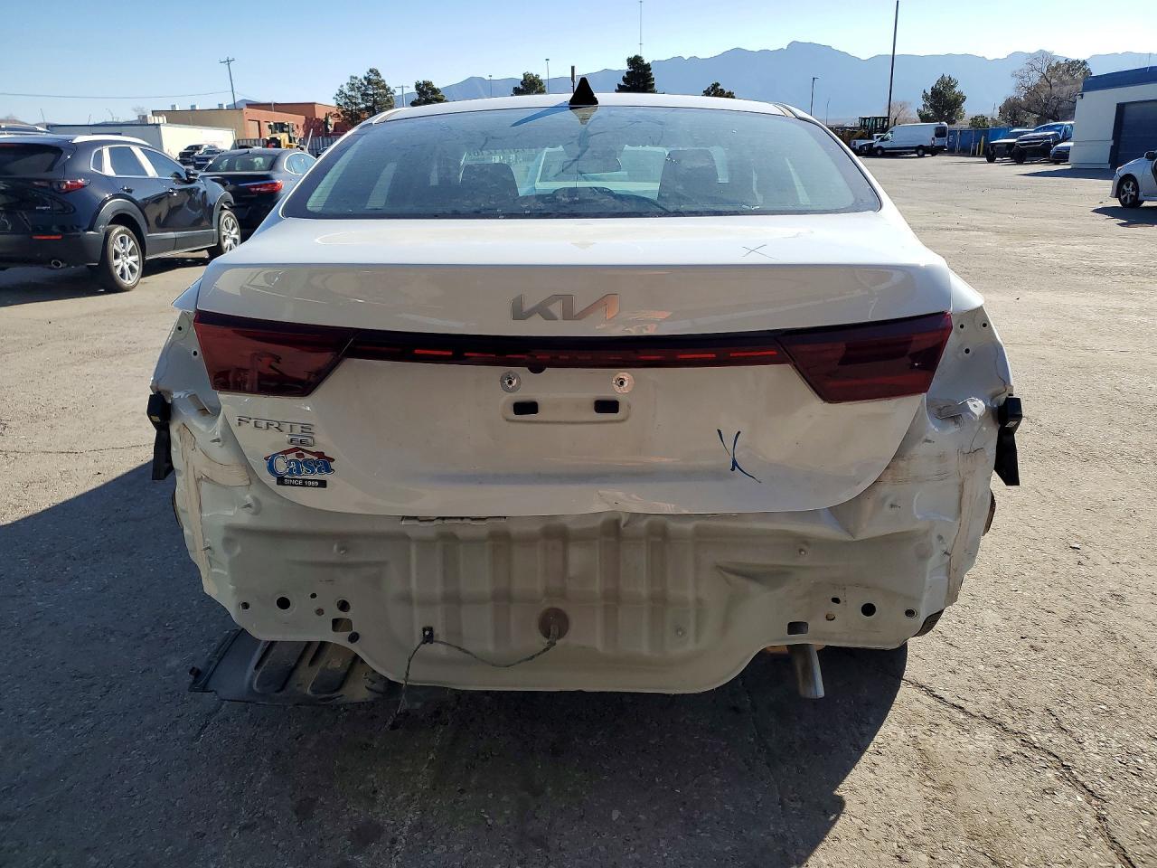 2023 KIA Forte lx