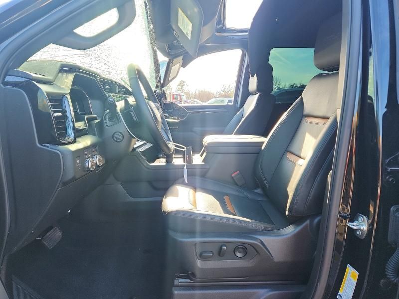 2025 GMC Sierra K1500 AT4