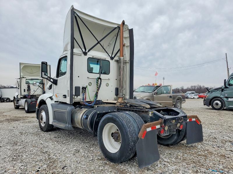 2018 Peterbilt 579 Semi Truck