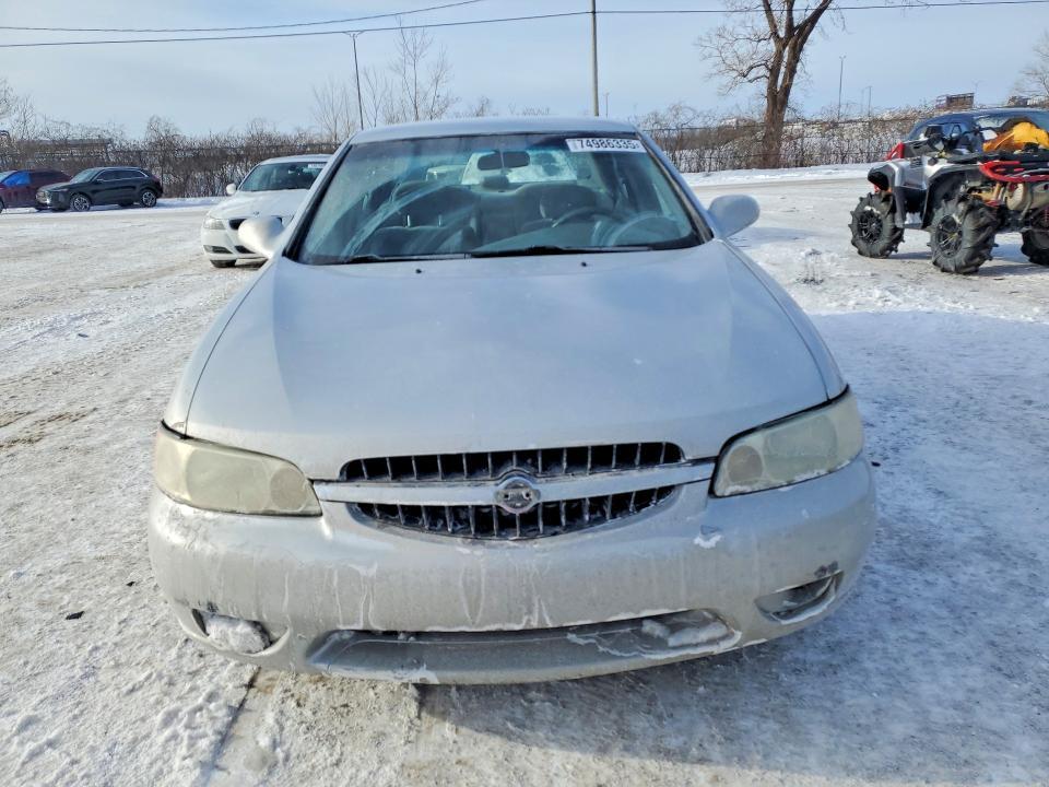 2001 Nissan Altima xe